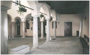La Biblioteca Civica "Farinone Centa"