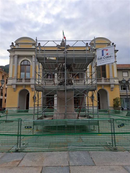 Inizio lavori di restaurazione della statua di re Vittorio Emanuele II